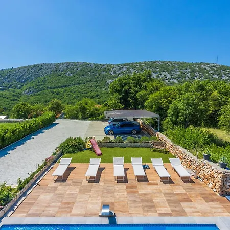 Monte Adria Villa