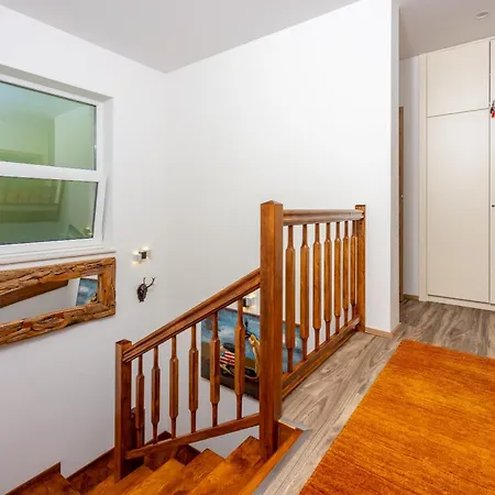 Monte Adria Брибир