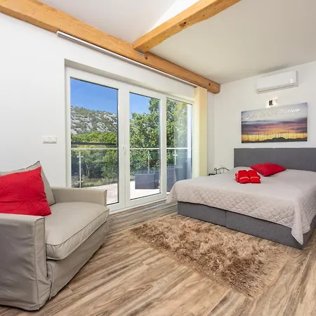 Вилла Monte Adria Брибир