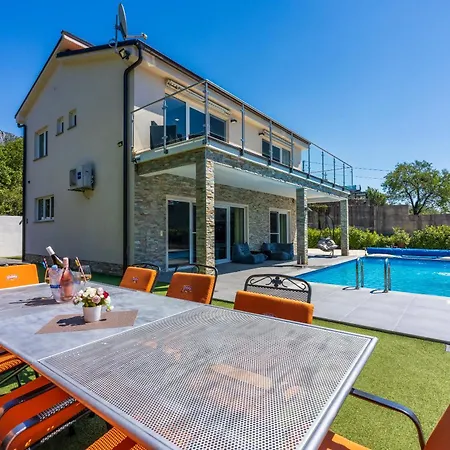 Villa Monte Adria
