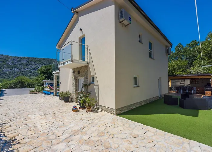 Villa Monte Adria