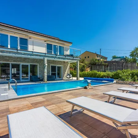 Monte Adria Villa *