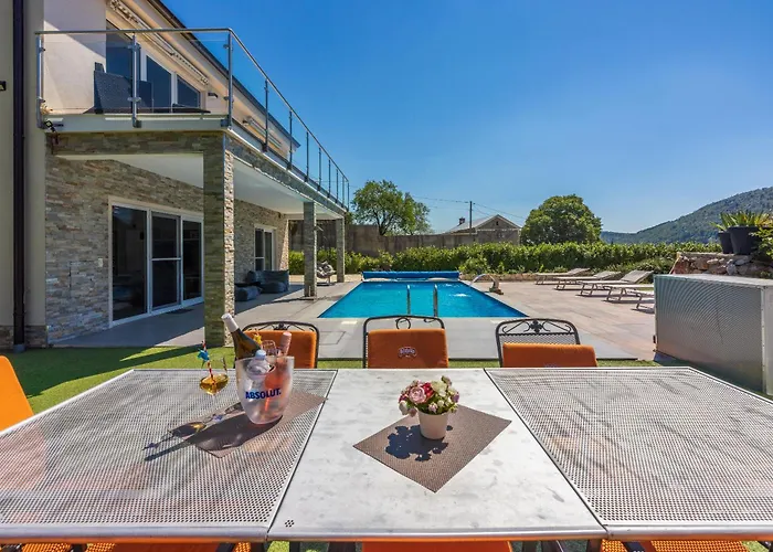 Villa Monte Adria *